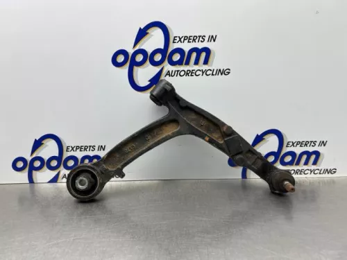 Draagarm onder rechts-voor-8296666