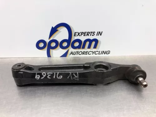 Draagarm onder rechts-voor-8208712