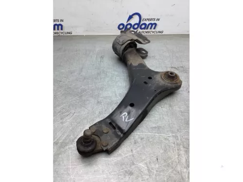 Draagarm onder rechts-voor-8107425