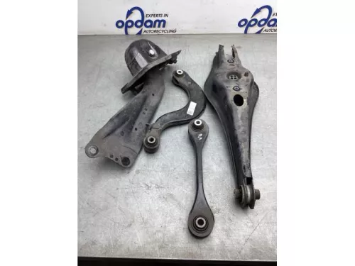 Draagarm rechts-achter-8251609