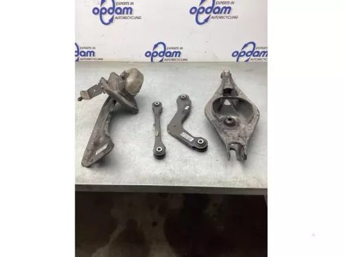 Draagarm rechts-achter-8236219