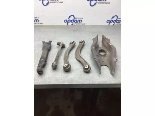 Draagarm rechts-achter-8201781