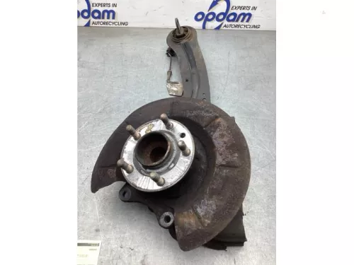 Fusee rechts-achter-8140354