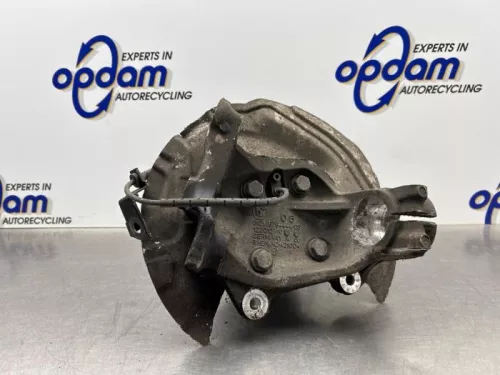 Fusee rechts-voor-8200924