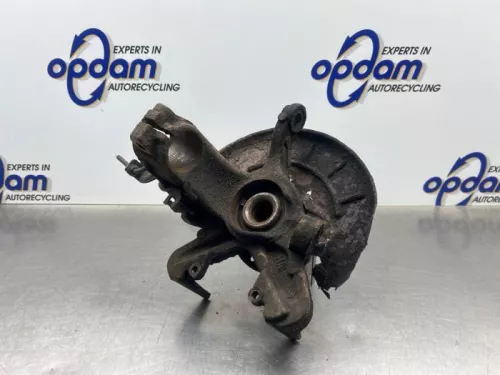 Fusee rechts-voor-8215201