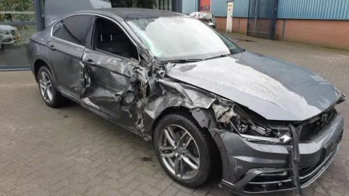 Fusee rechts-voor-3930076