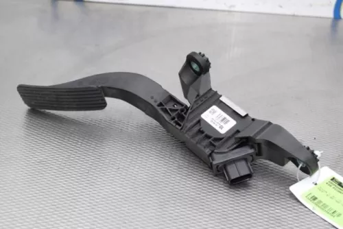 Gaspedaalpositie Sensor-7459053