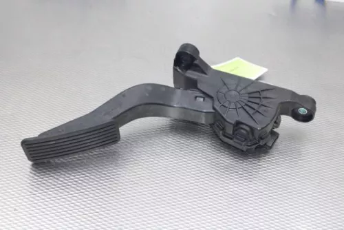 Gaspedaalpositie Sensor-7844802