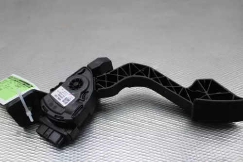 Gaspedaalpositie Sensor-6939039