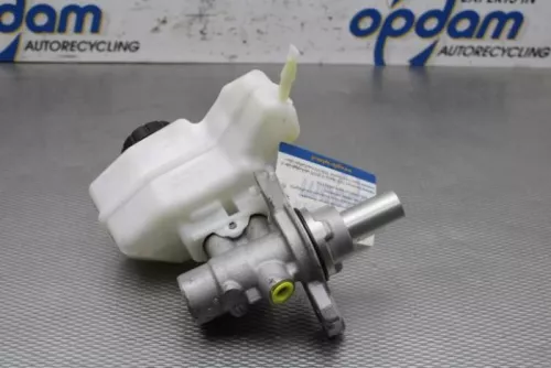 Hoofdremcilinder-7525024