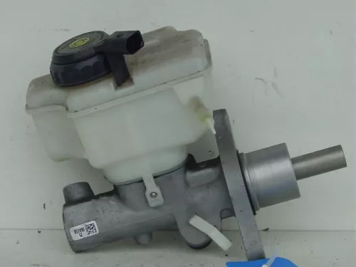 Hoofdremcilinder-7890064