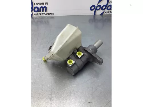 Hoofdremcilinder-7850610