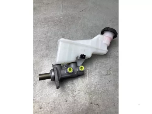 Hoofdremcilinder-7617489