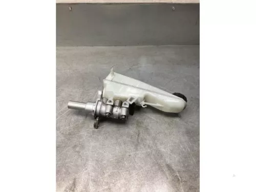 Hoofdremcilinder-8103469