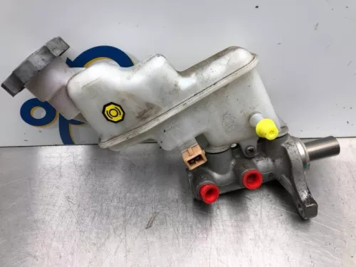 Hoofdremcilinder-7619131