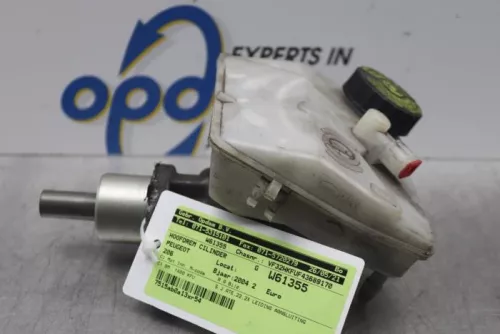 Hoofdremcilinder-7877518