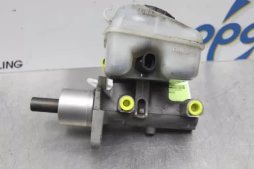 Hoofdremcilinder-7877408