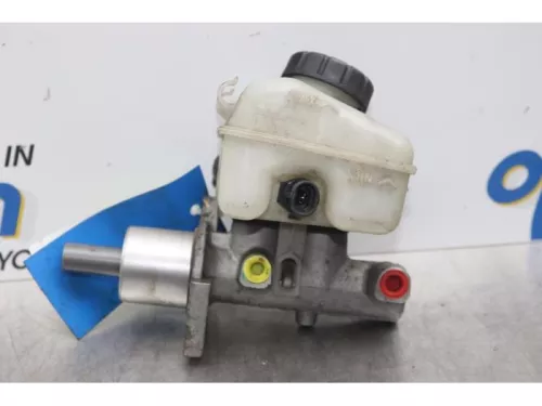 Hoofdremcilinder-7883395