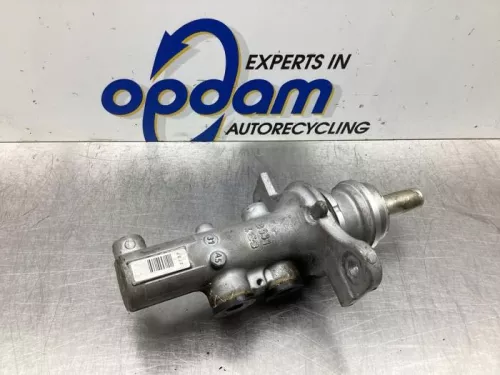 Hoofdremcilinder-7717306