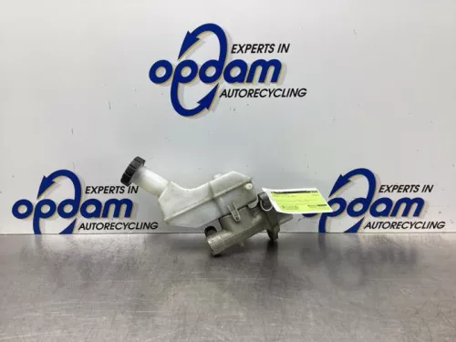 Hoofdremcilinder-7881558