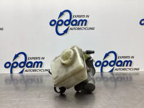 Hoofdremcilinder-7883057