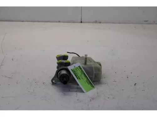 Hoofdremcilinder-7878945