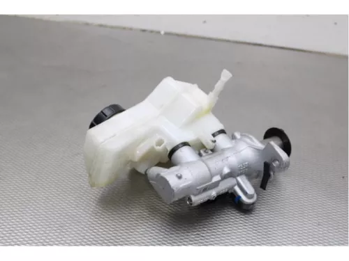 Hoofdremcilinder-7878128