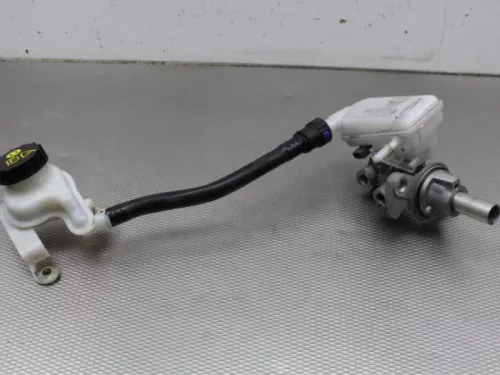 Hoofdremcilinder-7881324