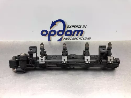 Injector (benzine injectie)-8233913