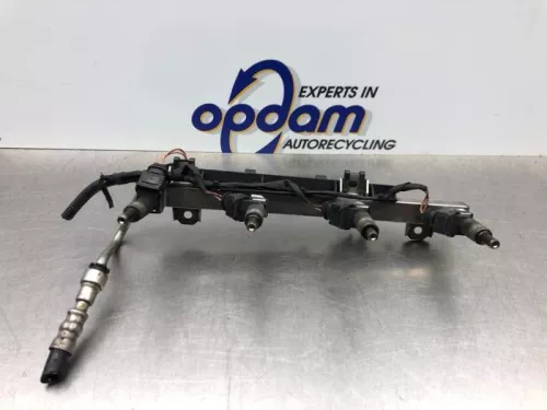 Injector (benzine injectie)-8108021