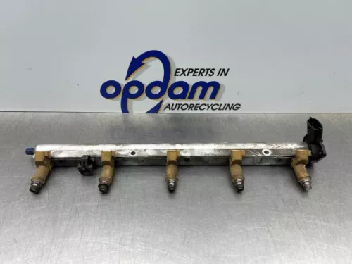 Injector (benzine injectie)-8260013