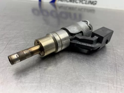 Injector (benzine injectie)-8236942