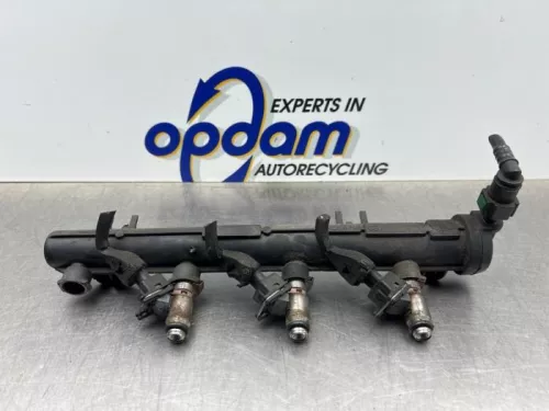 Injector (benzine injectie)-8303513