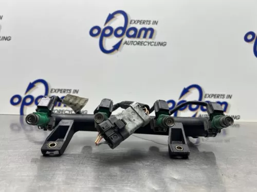 Injector (benzine injectie)-8323102