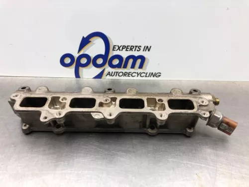 Inlaatspruitstuk-7912569