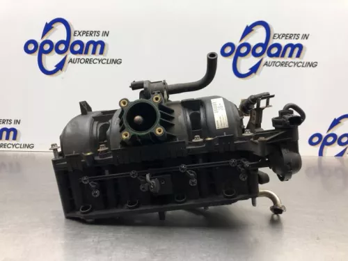 Inlaatspruitstuk-8253311