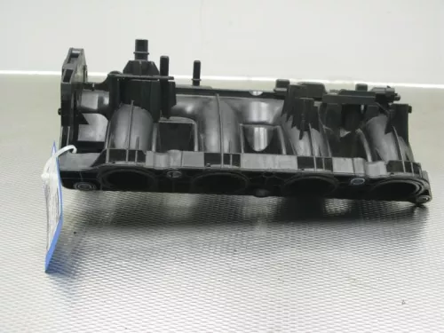 Inlaatspruitstuk-7892412