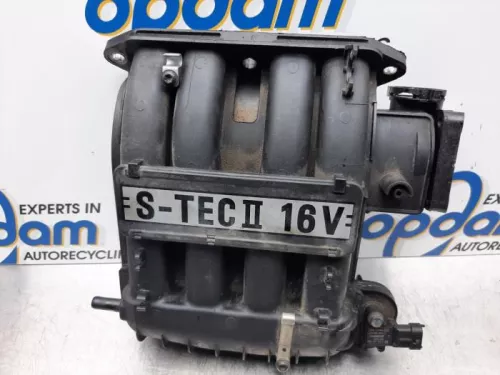 Inlaatspruitstuk-7610992