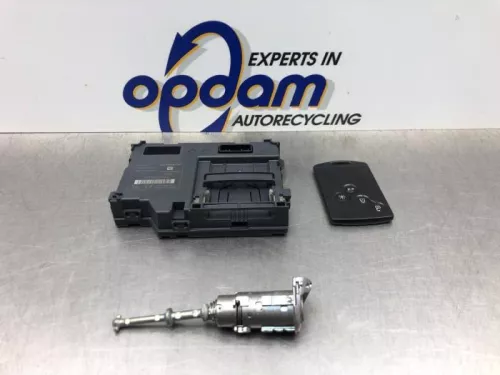 Kaartlezer (slot)-8129167