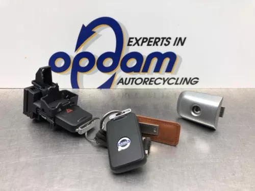 Kaartlezer (slot)-8100955