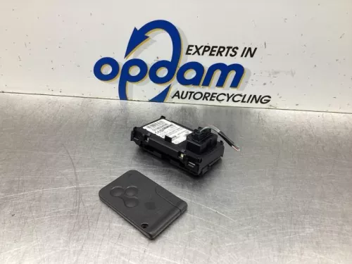 Kaartlezer (slot)-7739280