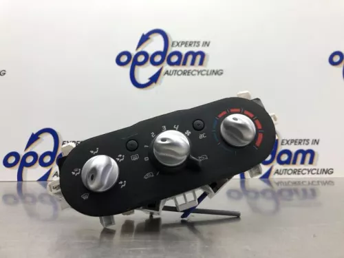 Kachel Bedieningspaneel-8244716