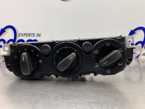 Kachel Bedieningspaneel-8275056