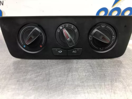 Kachel Bedieningspaneel-7841097