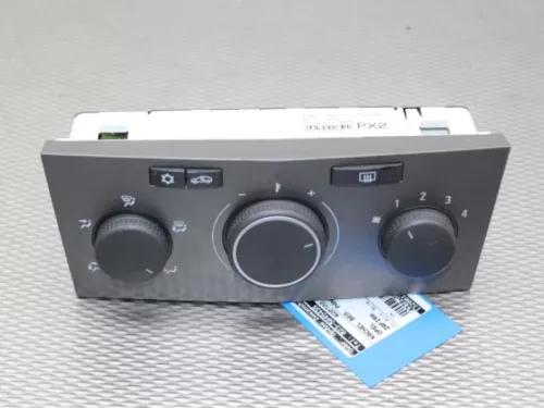 Kachel Bedieningspaneel-7620367