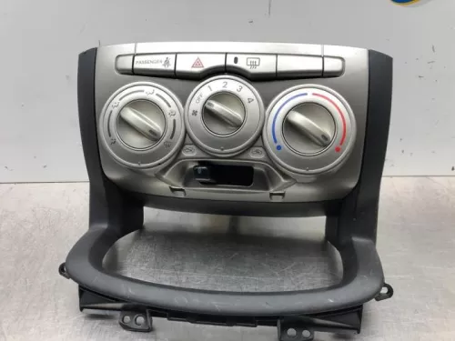 Kachel Bedieningspaneel-7577052