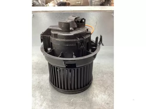 Kachel Ventilatiemotor-7746841