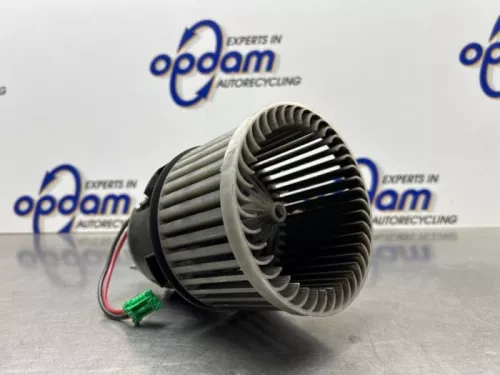 Kachel Ventilatiemotor-8301989