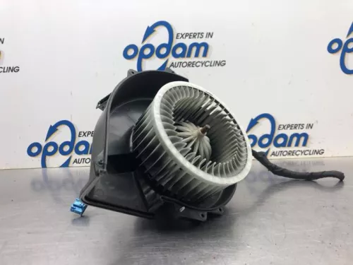 Kachel Ventilatiemotor-8118104