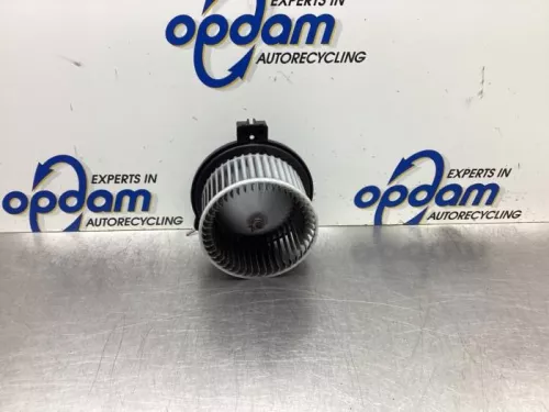 Kachel Ventilatiemotor-8106867